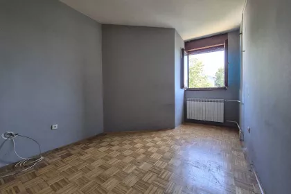 Čajnička bb | 4zida.rs
