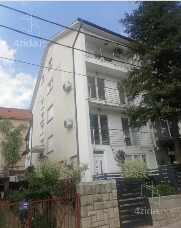 5-etažna kuća | 4zida