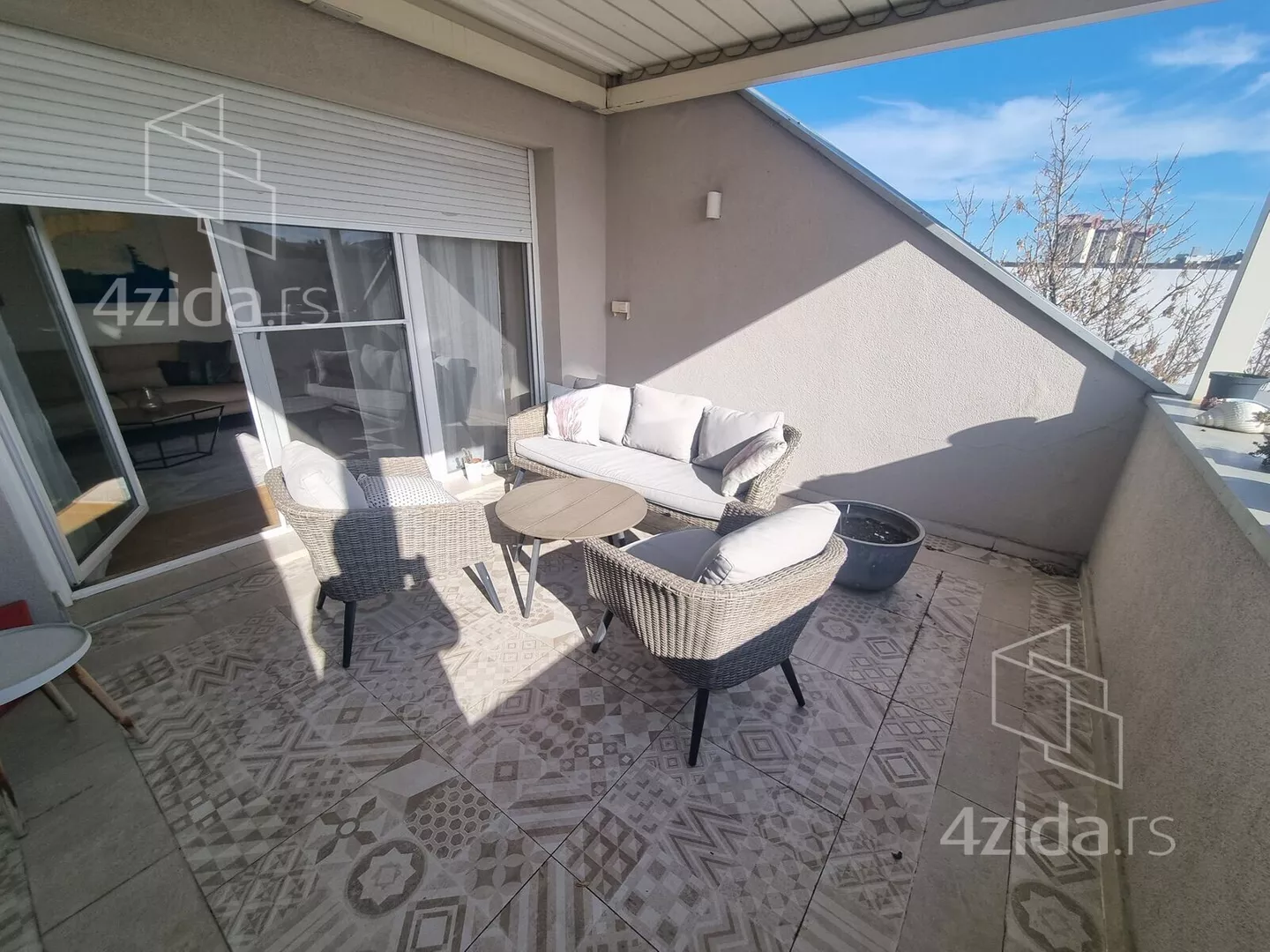 Petosoban stan | 4zida