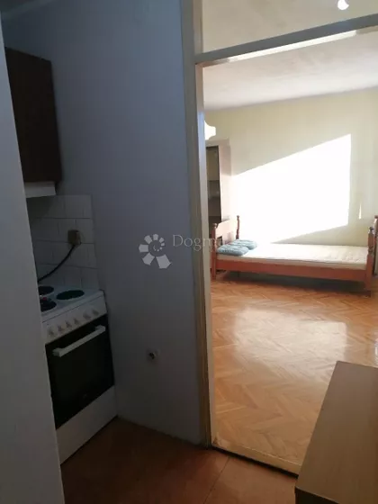 Ustanička | 4zida.rs