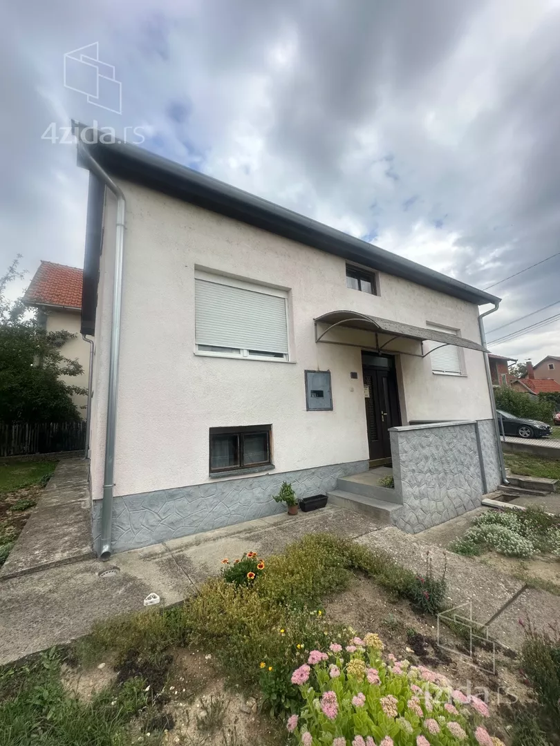 3-etažna kuća | 4zida