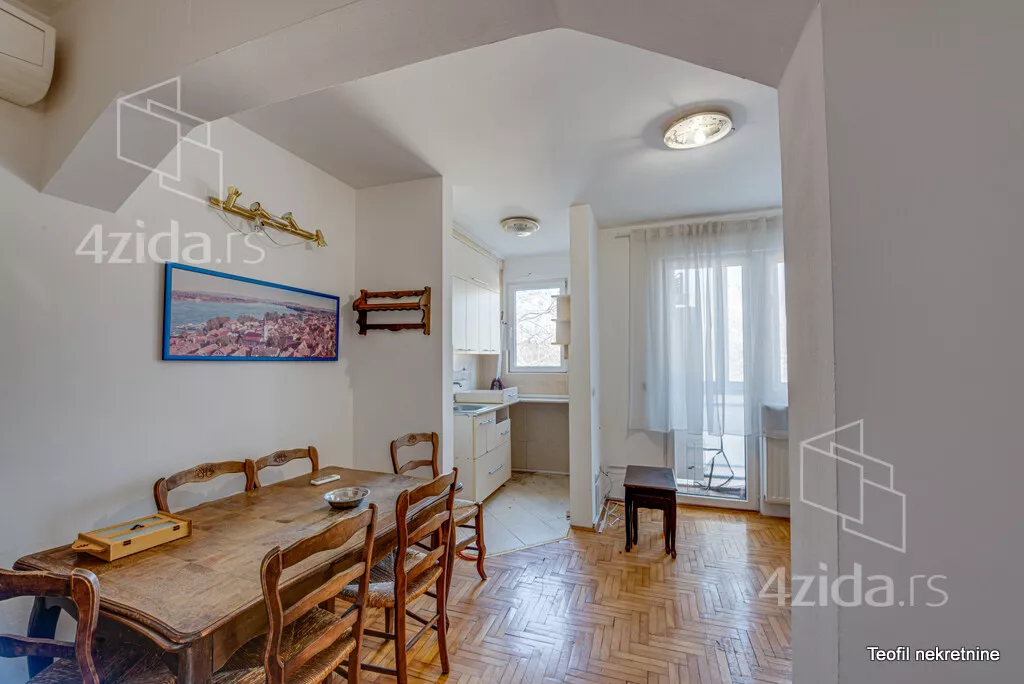 Jednoiposoban stan | 4zida