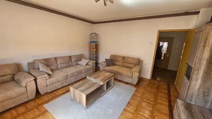 Ekonomski/Pravni Fakultet | 4zida.rs