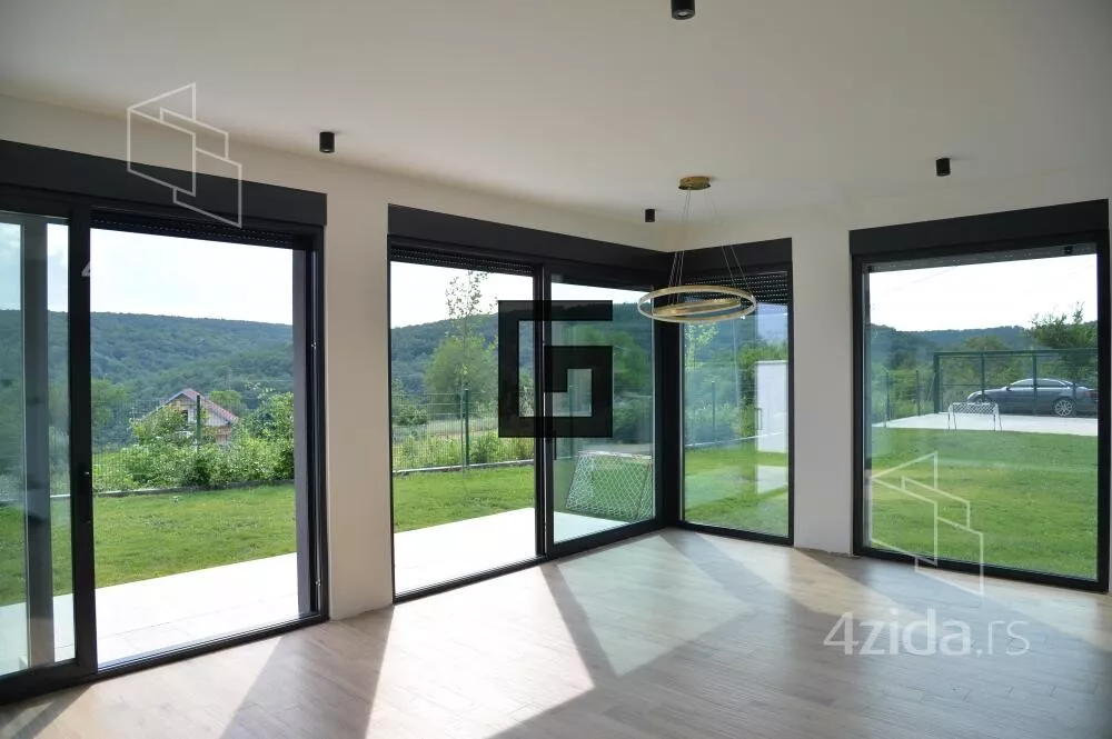 Kuća | 4zida
