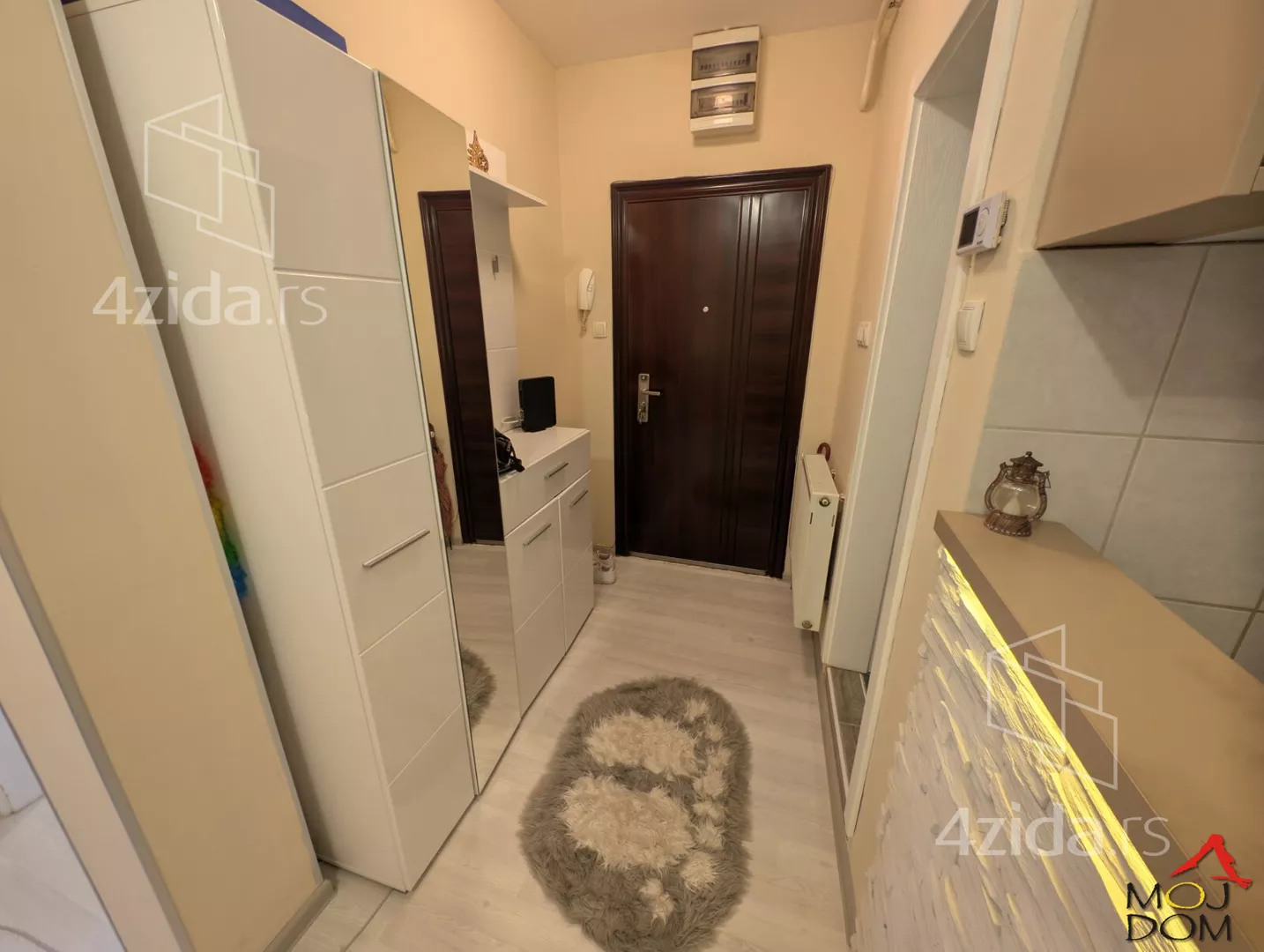 Jednoiposoban stan | 4zida