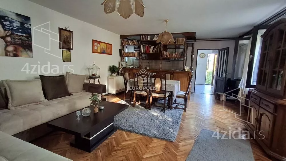 Kuća | 4zida