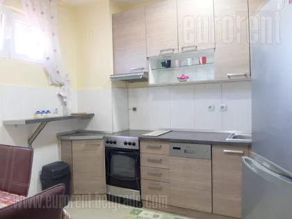 DONJI DORĆOL | 4zida.rs