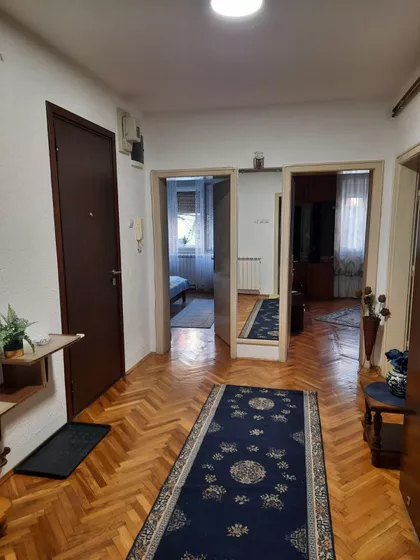 Banovo Brdo | 4zida.rs