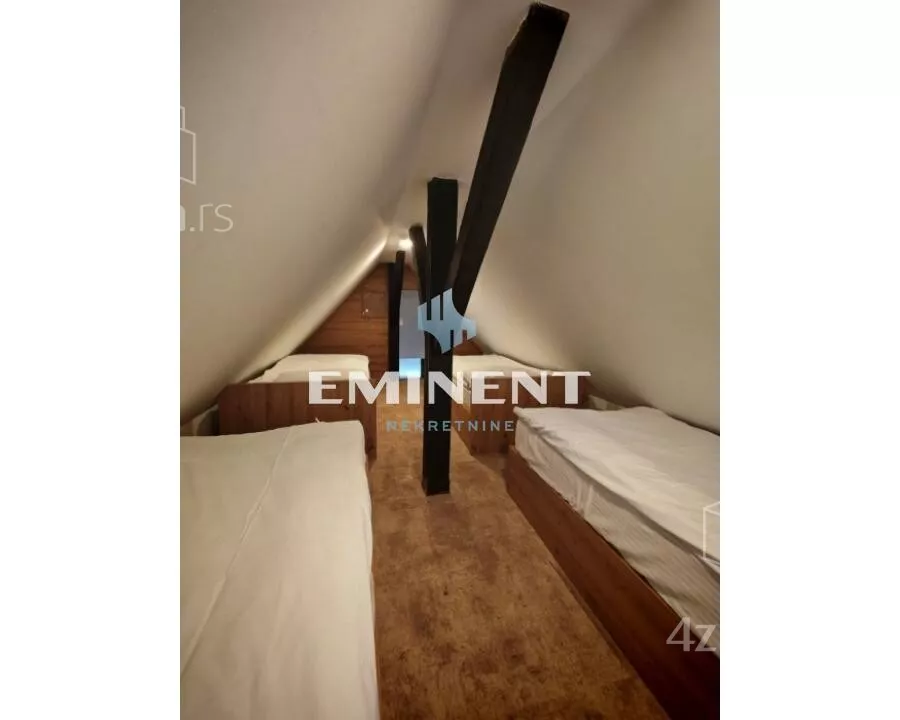 Šestosoban stan | 4zida