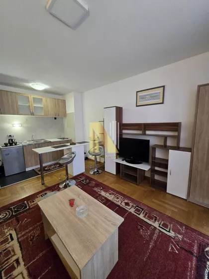 Cara Dušana | 4zida.rs