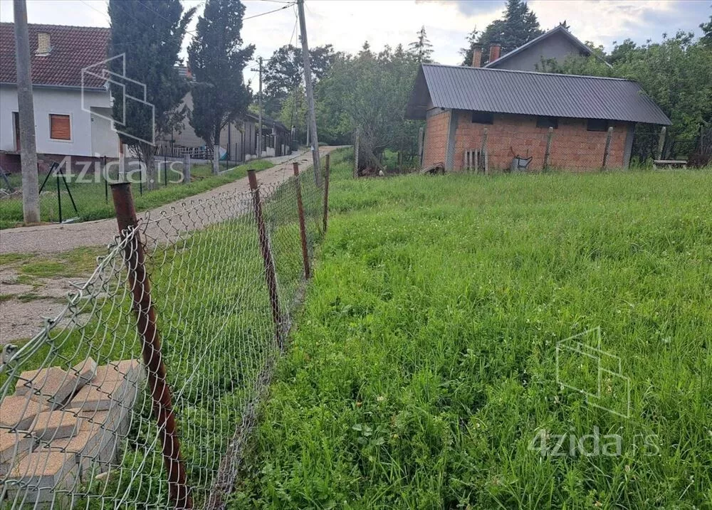 Plac | 4zida