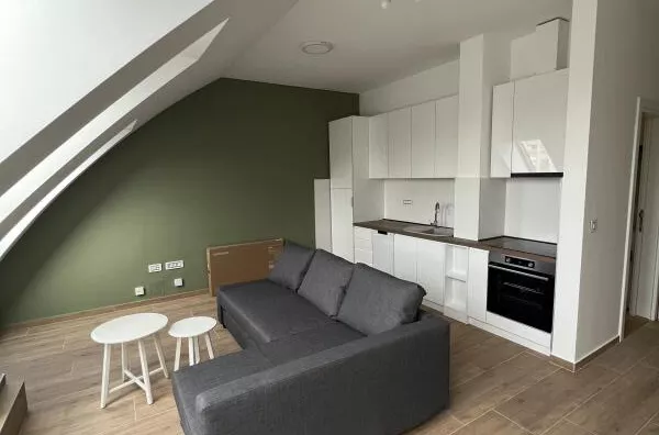 Šestosoban stan | 4zida