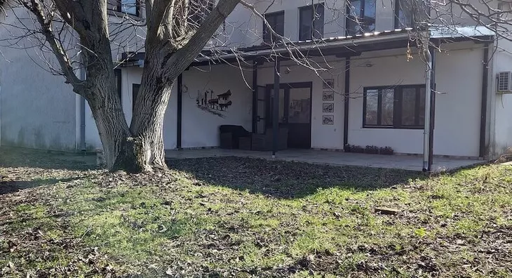 Poslovna zgrada | 4zida