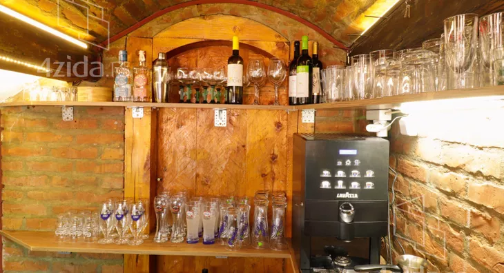 Ugostiteljski objekat | 4zida