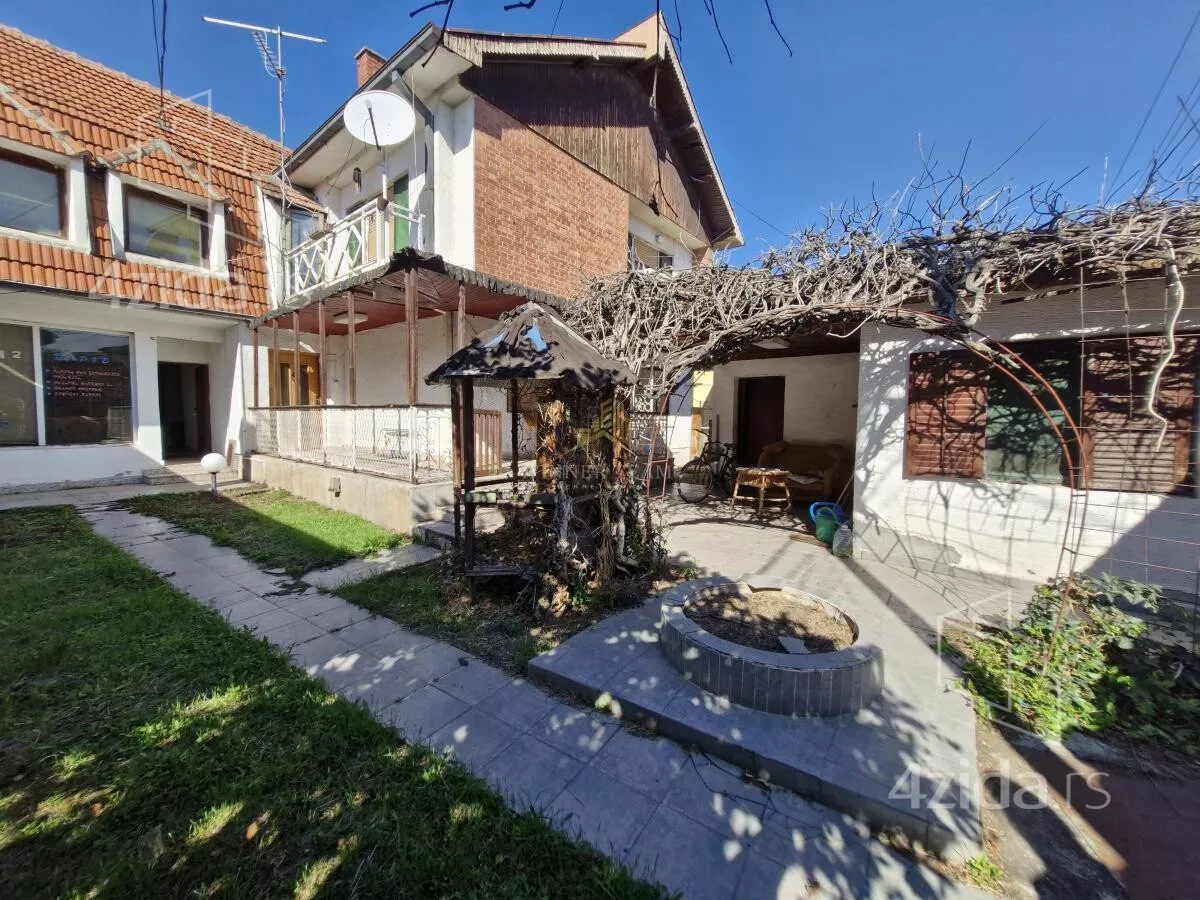 Kuća | 4zida