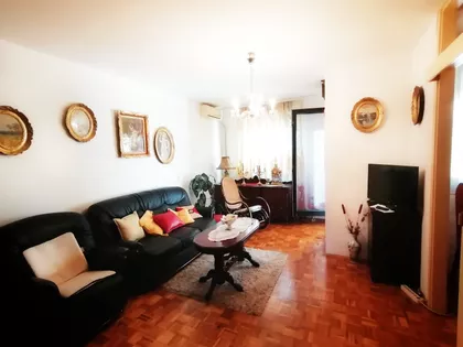 Radnih akcija 40b | 4zida.rs