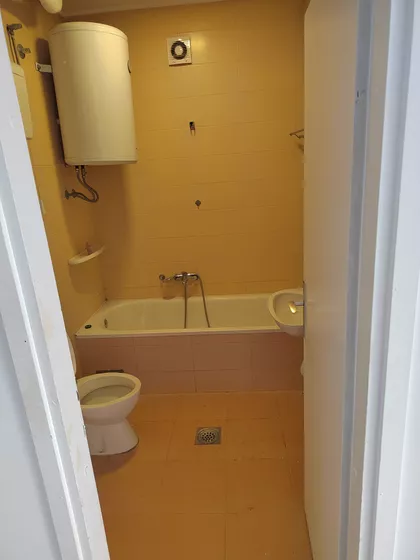 Trg Jakaba I Komora 14 | 4zida.rs