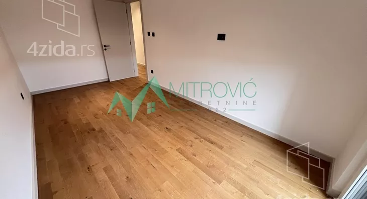 Petosoban stan | 4zida