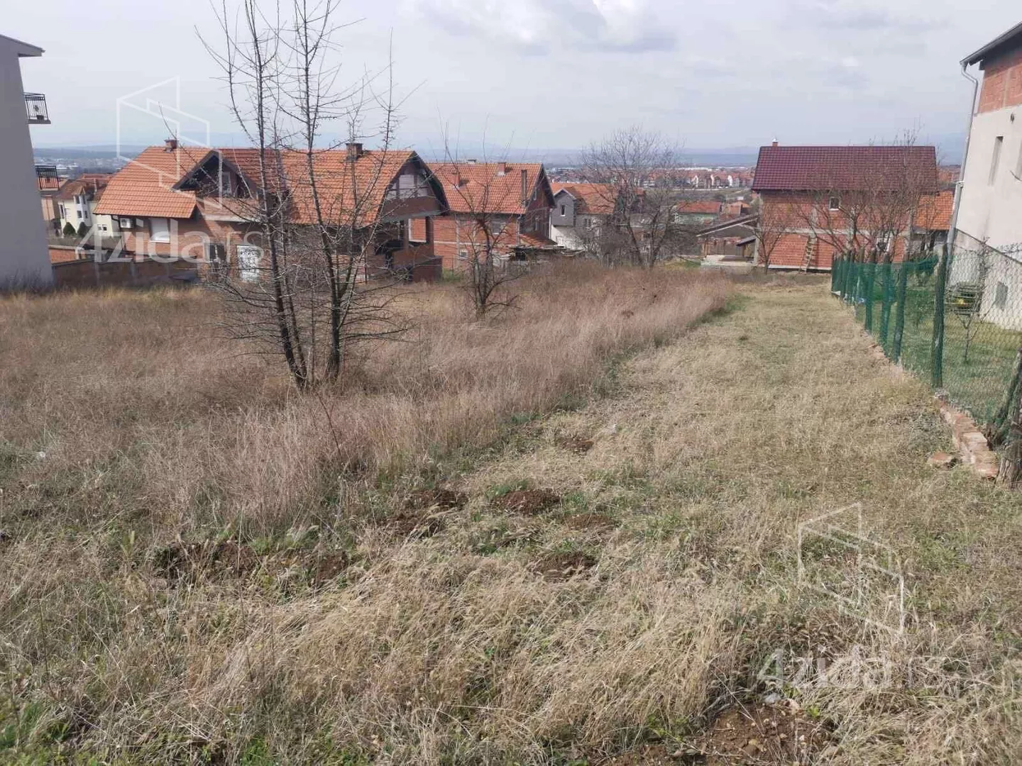 Građevinsko zemljište | 4zida