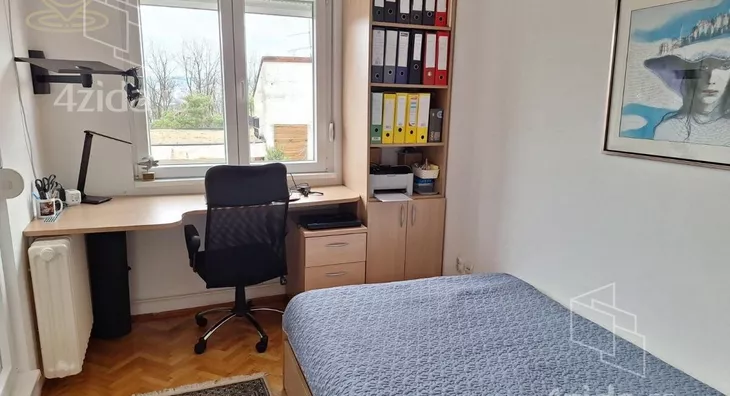 Četvoroiposoban stan | 4zida