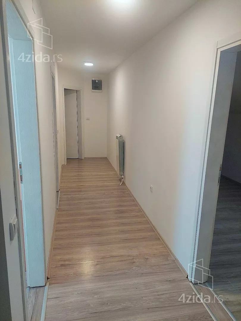 Četvoroiposoban stan | 4zida