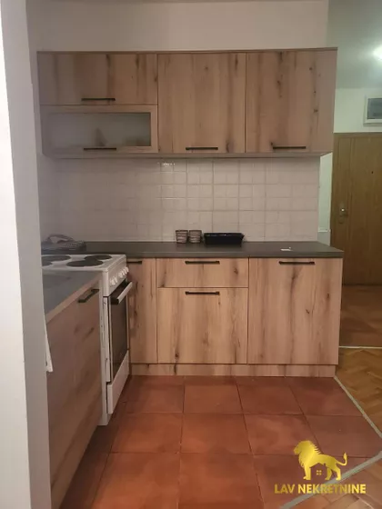 VARDARSKA | 4zida.rs