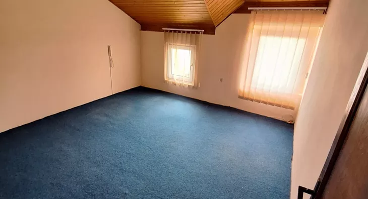 Poslovna zgrada | 4zida