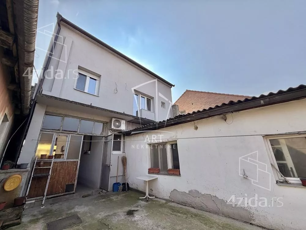 3-etažna kuća | 4zida