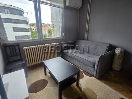 Ustanička | 4zida.rs