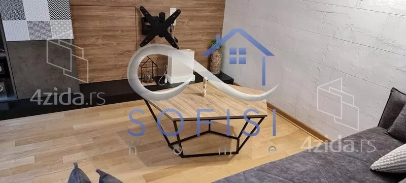 Petosoban stan | 4zida