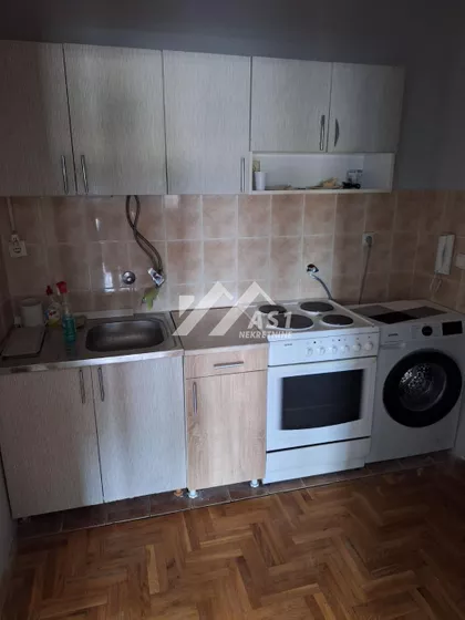 Bulevar Cara Lazara | 4zida.rs