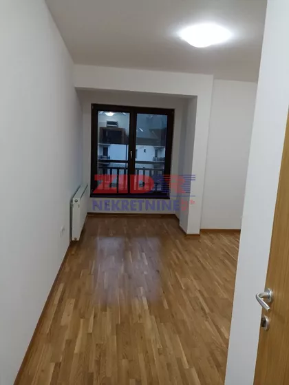 Zova | 4zida.rs