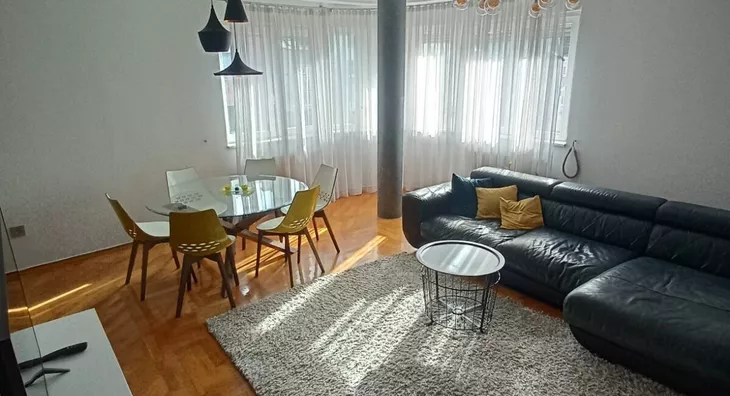 Četvoroiposoban stan | 4zida