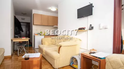 Mozerova8 | 4zida.rs