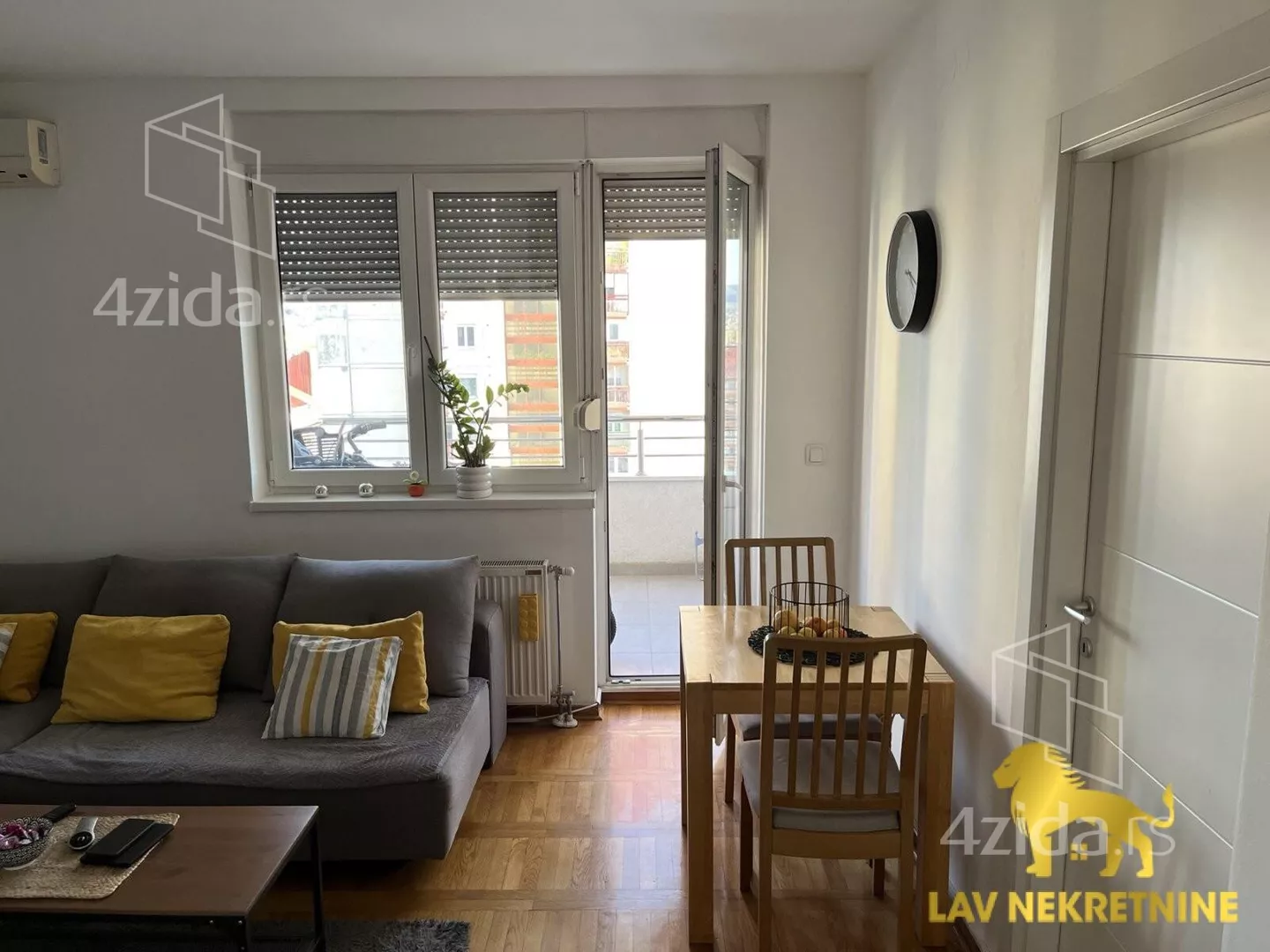 Jednoiposoban stan | 4zida