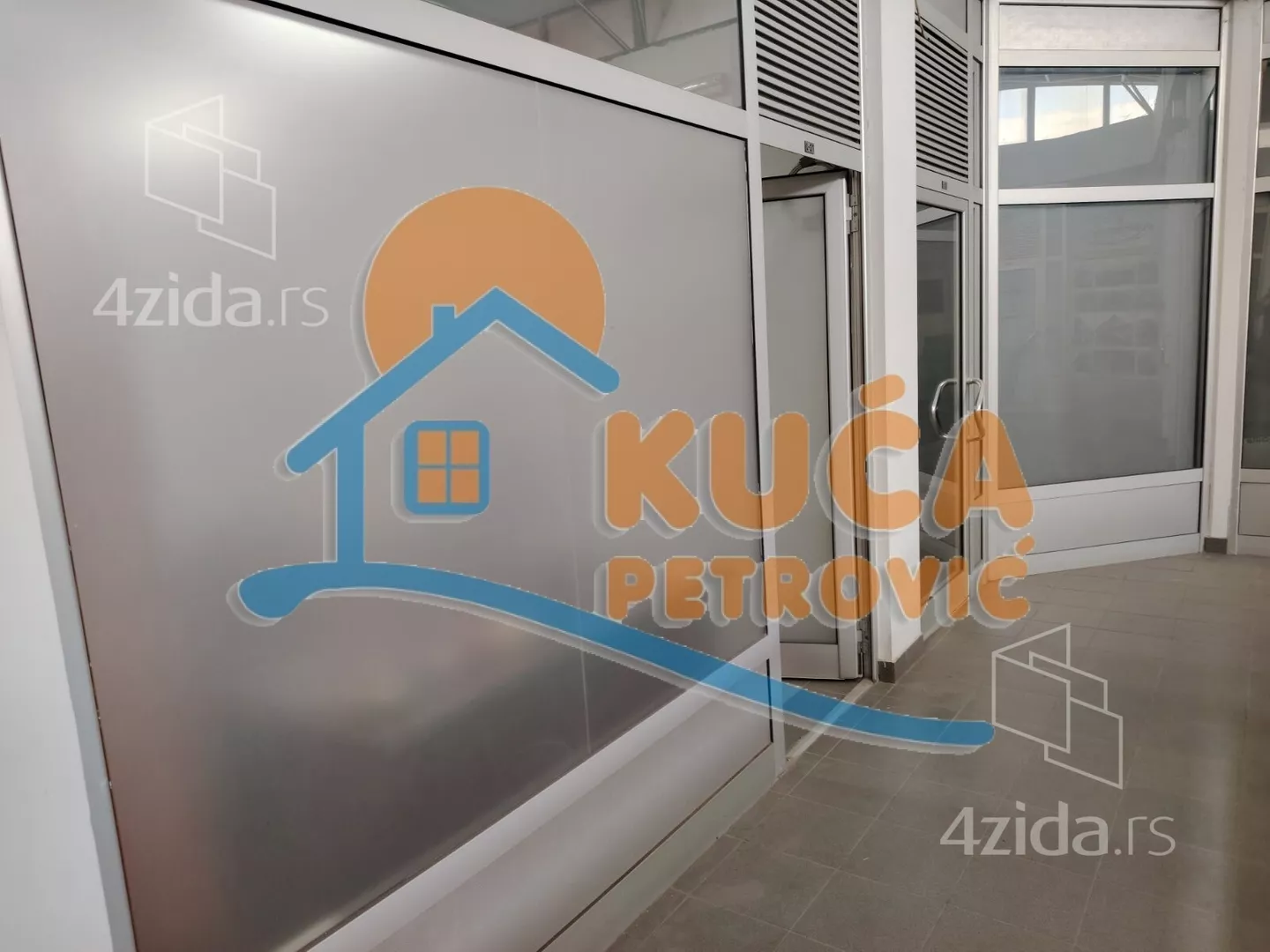 Lokal | 4zida