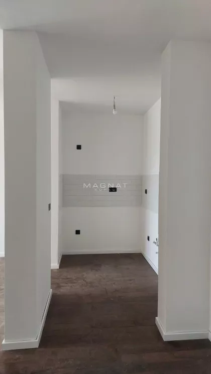 Prvomajska | 4zida.rs