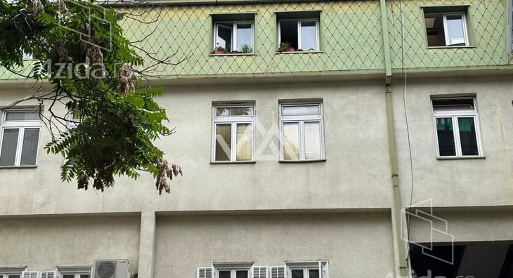 Četvoroiposoban stan | 4zida