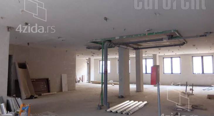 Poslovni prostor | 4zida