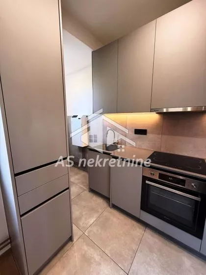 Lekino Brdo | 4zida.rs