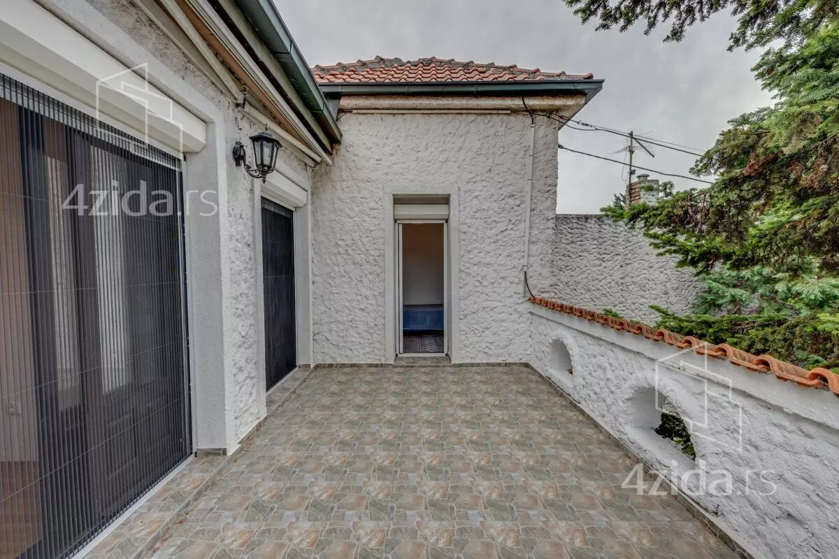Kuća | 4zida