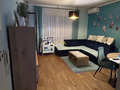 Adamovićevo Naselje | 4zida.rs