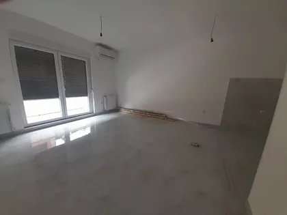 Trg Kosturnica | 4zida.rs