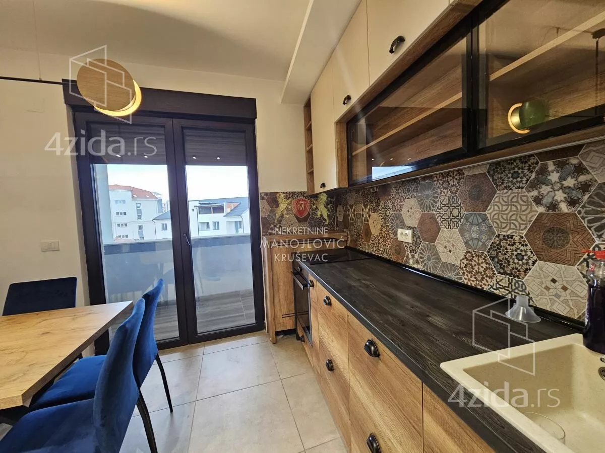 Četvorosoban stan | 4zida