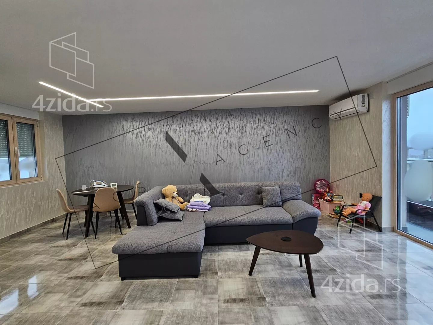 Trosoban stan | 4zida