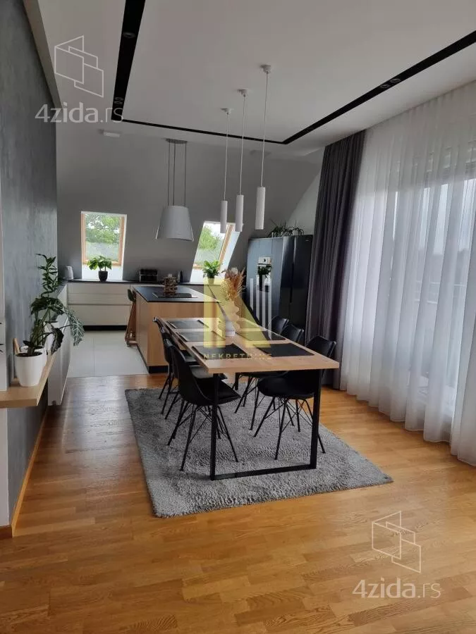 Petosoban stan | 4zida