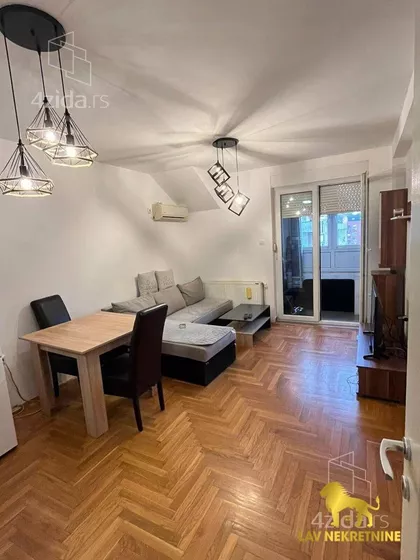 GOGOLJEVA | 4zida.rs