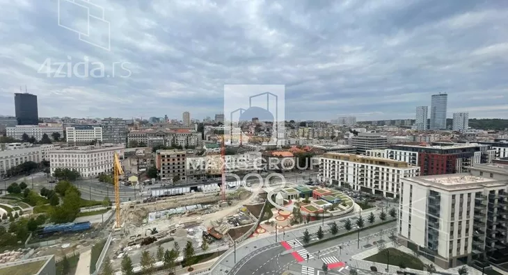 Šestoiposoban stan | 4zida