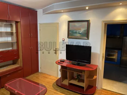 Trg učitelja Tase | 4zida.rs