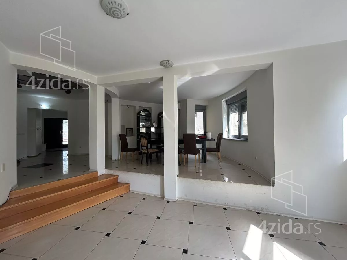 3-etažna kuća | 4zida